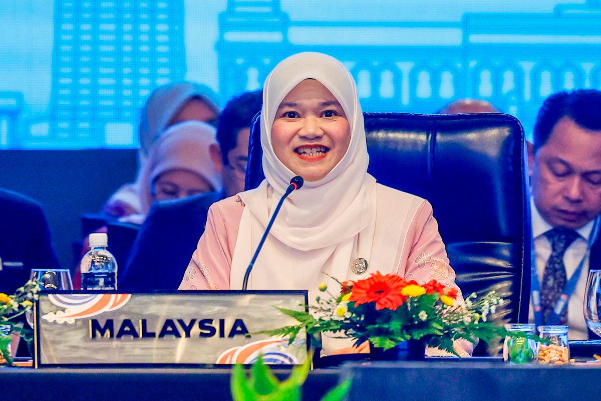 ASEAN Education Ministers agree on Langkawi Joint Statement on overcoming school dropouts - Fadhlina ASEAN Education Ministers agree on Langkawi Joint Statement on overcoming school dropouts - Fadhlina