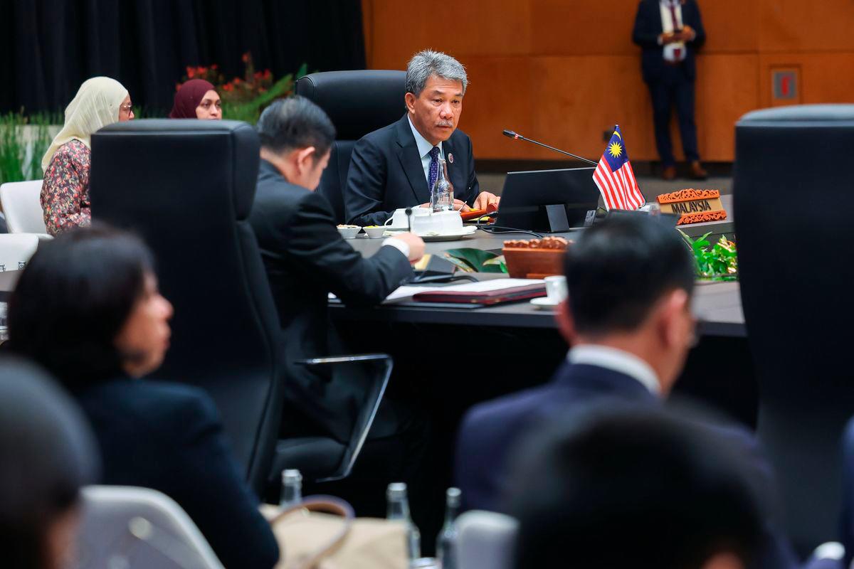 ASEAN must strengthen economic integration, act collectively amid global disruption ASEAN must strengthen economic integration, act collectively amid global disruption