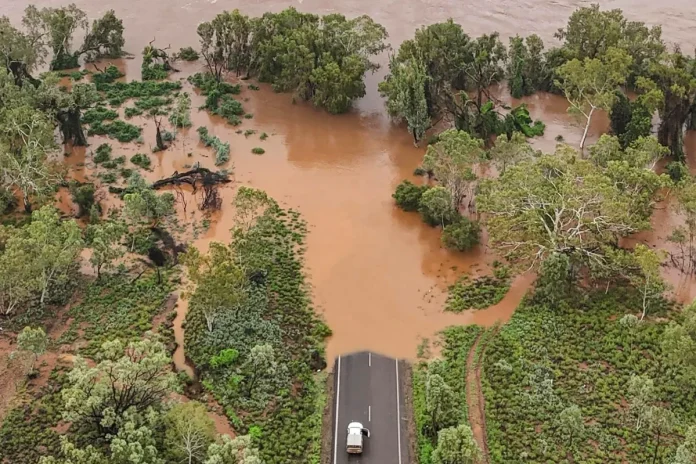 Australian PM tours outback flood zone as thousands of livestock lost Australian PM tours outback flood zone as thousands of livestock lost