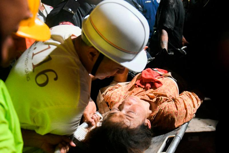 Aftershocks rattle Mandalay as rescuers search for survivors in Myanmar quake Aftershocks rattle Mandalay as rescuers search for survivors in Myanmar quake