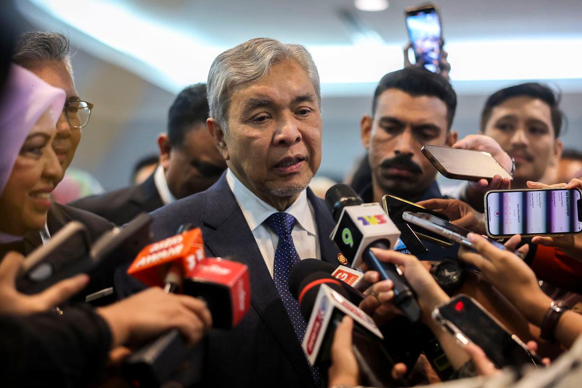 Agensi KKDW wajib jana keuntungan dalam setahun - Ahmad Zahid Agensi KKDW wajib jana keuntungan dalam setahun - Ahmad Zahid