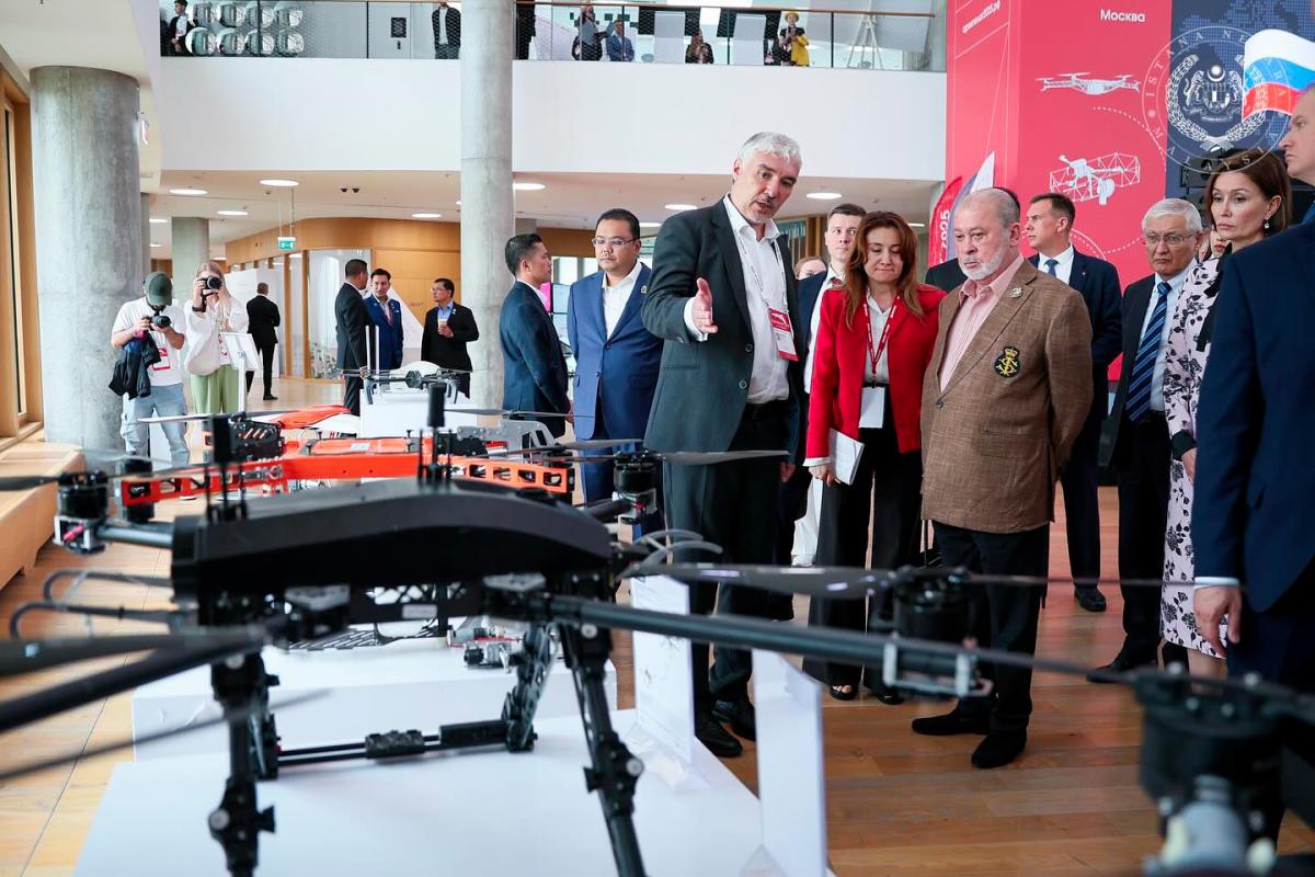 Agong lawati pusat teknologi dron Rusia di Moscow