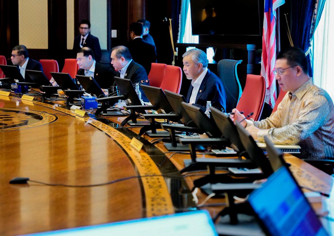 Ahmad Zahid chairs Cabinet meeting in PM’s absence Ahmad Zahid chairs Cabinet meeting in PM’s absence