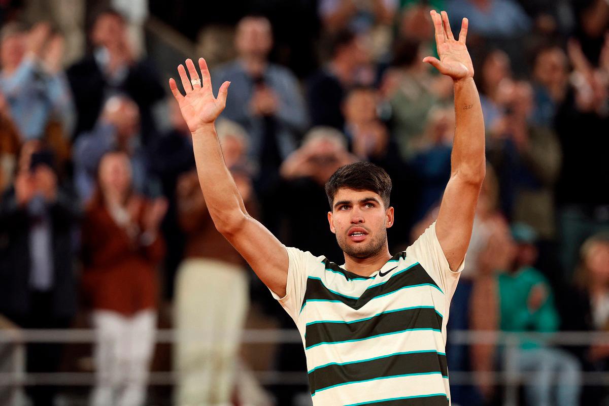 Alcaraz cruises into French Open last four with Sinner-’inspired’ performance Alcaraz cruises into French Open last four with Sinner-’inspired’ performance