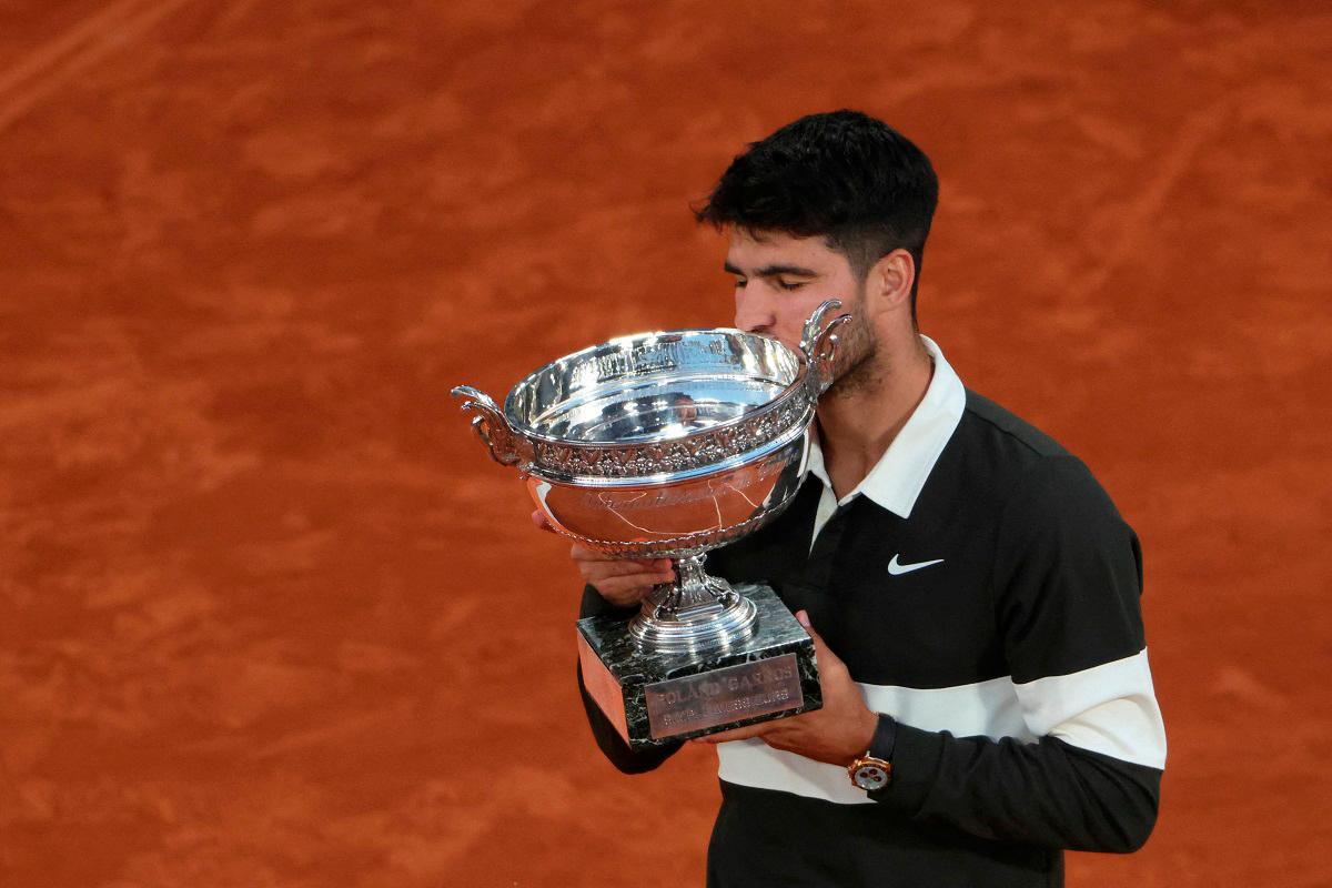 Alcaraz stuns Sinner in all-time great French Open final Alcaraz stuns Sinner in all-time great French Open final