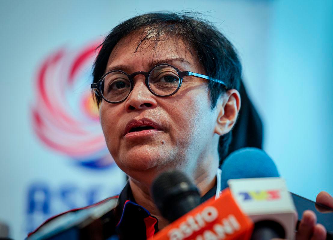 Anti-bullying act proposal to be presented to cabinet soon, says Azalina Anti-bullying act proposal to be presented to cabinet soon, says Azalina