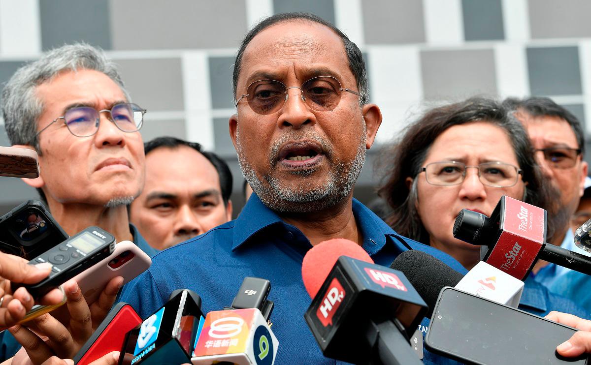 Anwar urges UMS not to expel students in anti-graft rally - Zambry Anwar urges UMS not to expel students in anti-graft rally - Zambry