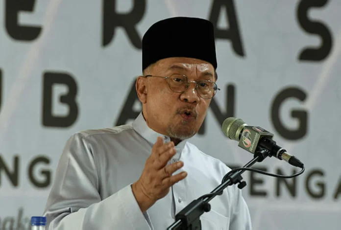 Anwar pledges RM200 million to strengthen community religious schools