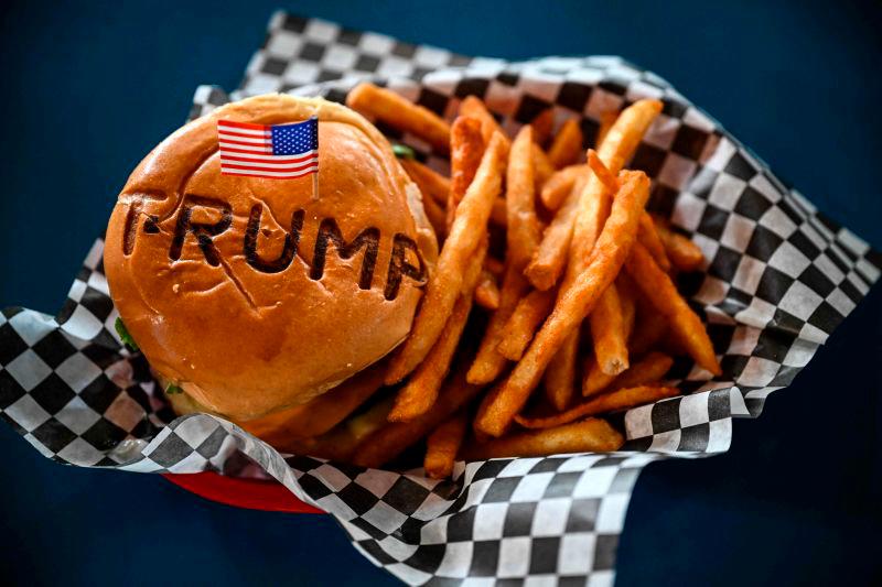 At Texas Trump-themed burger joint, diners eating it up