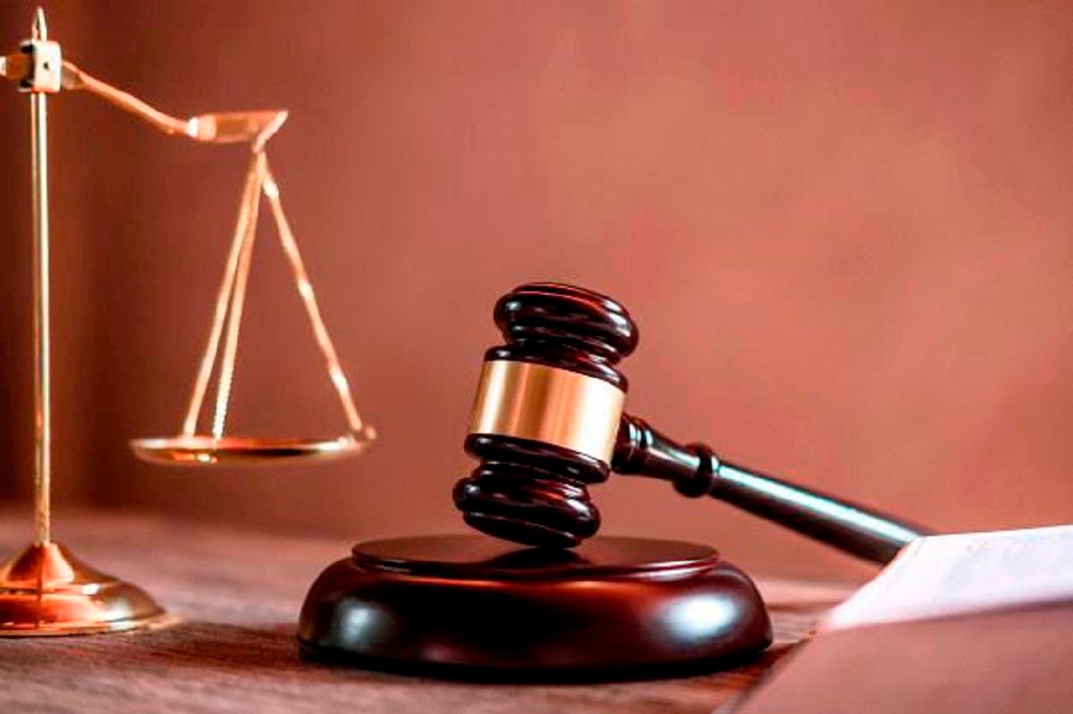 Australian murder suspect denies drying deadly mushrooms
