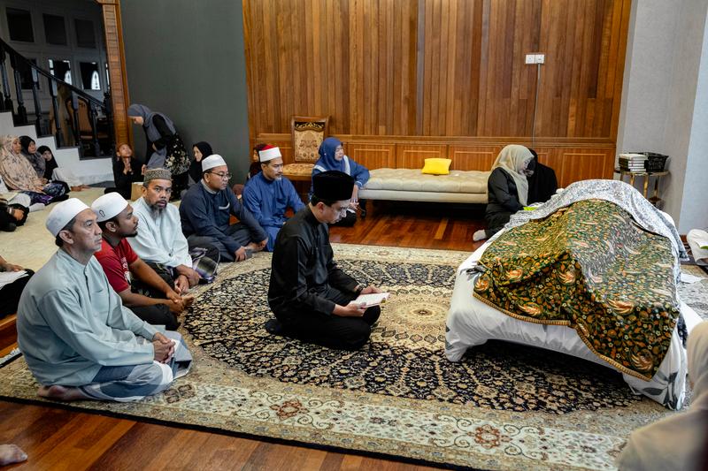 Ayer Kuning assemblyman laid to rest Ayer Kuning assemblyman laid to rest