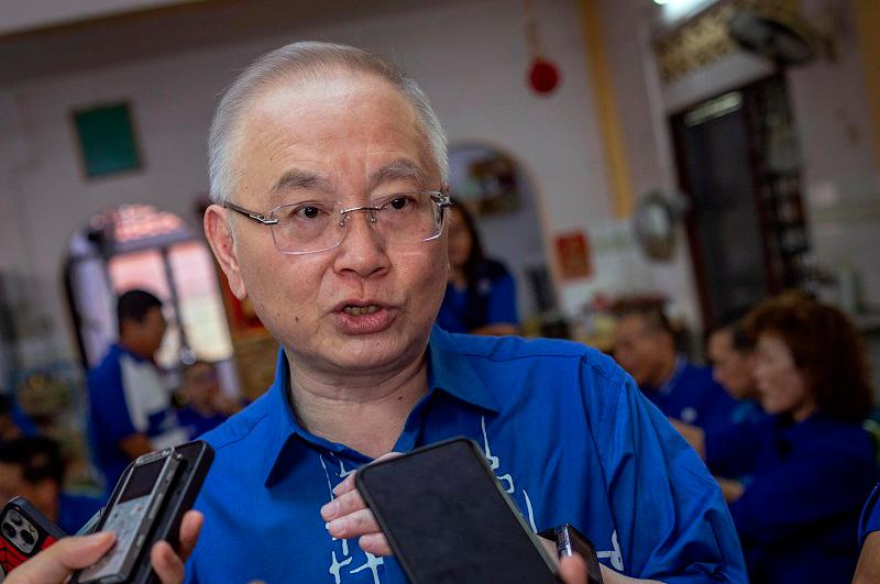 Ayer Kuning polls: All 24 Perak MCA divisions mobilised to help BN candidate’s campaign Ayer Kuning polls: All 24 Perak MCA divisions mobilised to help BN candidate’s campaign