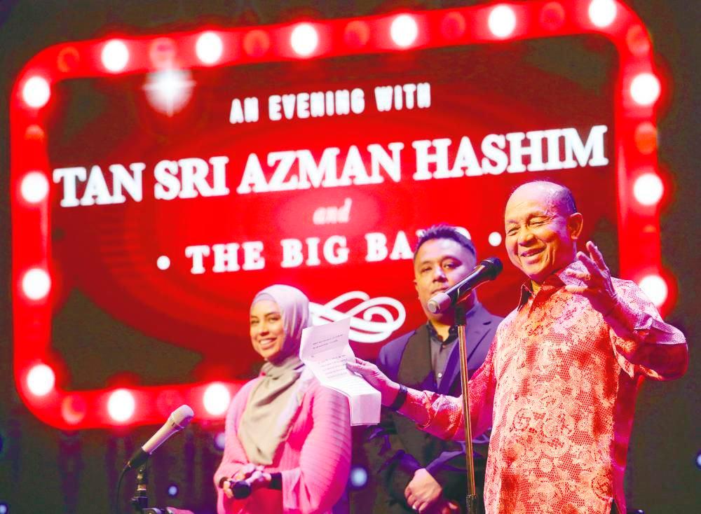 Azman Hashim: Mendepani cabaran, membentuk landskap kewangan Azman Hashim: Mendepani cabaran, membentuk landskap kewangan