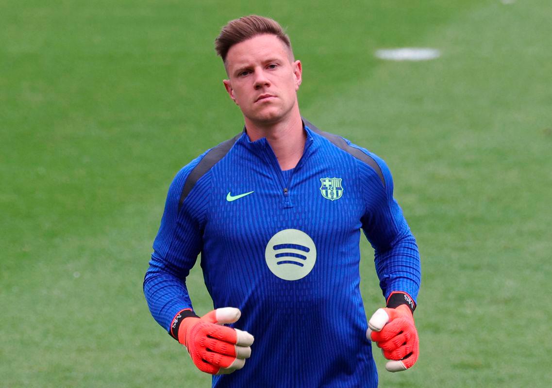 Barcelona strip Ter Stegen of captain’s armband