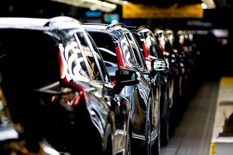 “Better off driving M’sian car” - M’sian observes many earning only RM4k purchasing Honda vehicles