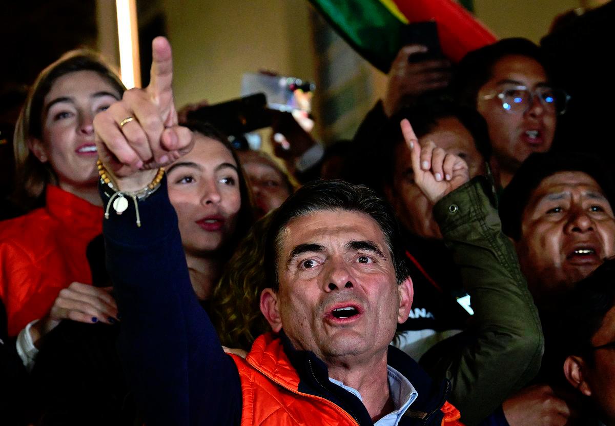 Bolivia’s right-wing candidates head to historic presidential runoff Bolivia’s right-wing candidates head to historic presidential runoff