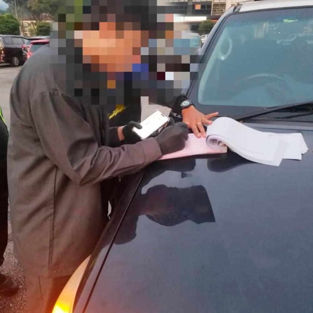 Businessman slapped with fine for selling Wagyu pizza in Vellfire without license