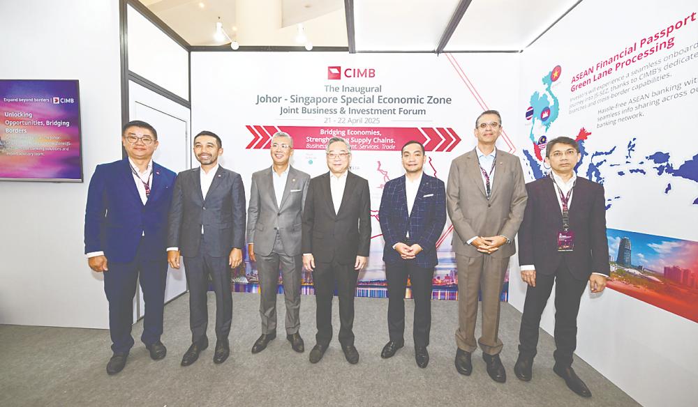 CIMB commits RM10b in financing facilities to support growth opportunities in JS-SEZ CIMB commits RM10b in financing facilities to support growth opportunities in JS-SEZ