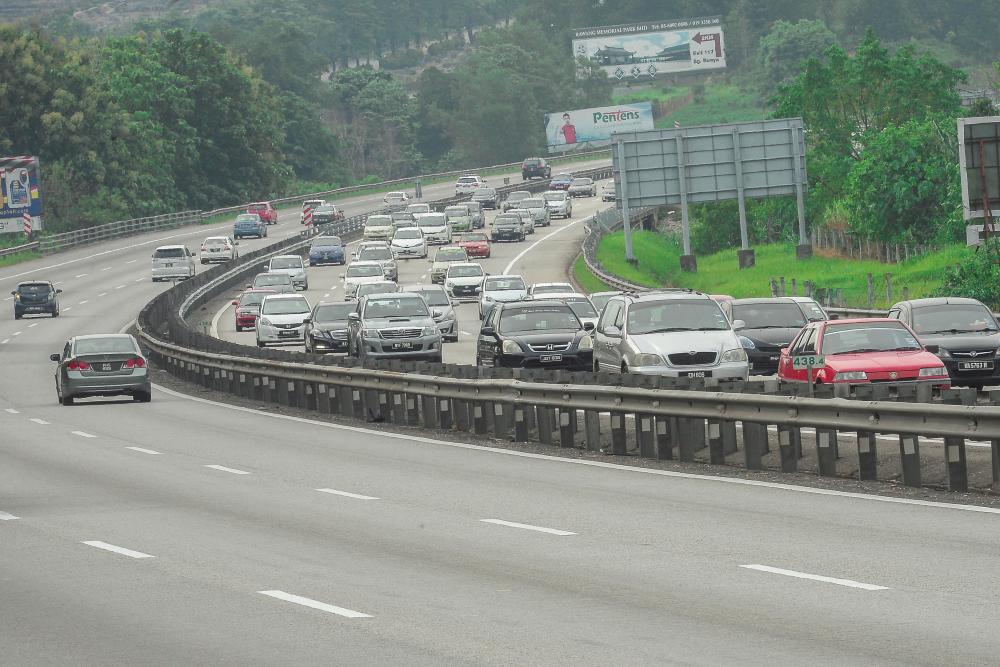CNY: Traffic slow-moving, smart lanes opened to reduce congestion CNY: Traffic slow-moving, smart lanes opened to reduce congestion