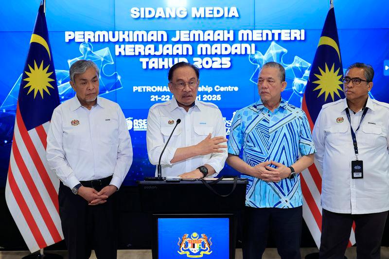 Cabinet welcomes feedback, criticism, vows to improve performance - Anwar
