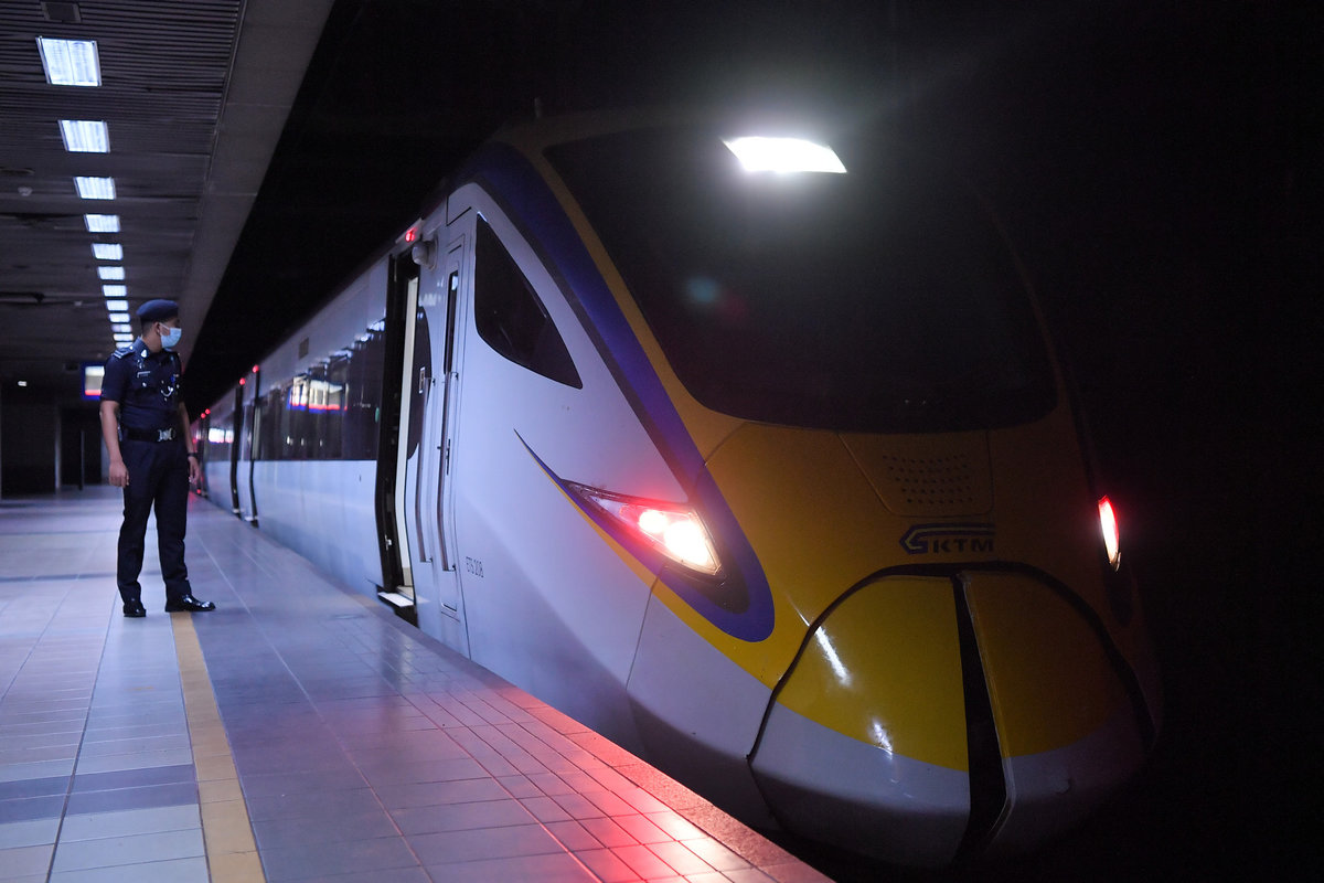 Cable theft causes disruption, major delays in KTMB train services Cable theft causes disruption, major delays in KTMB train services