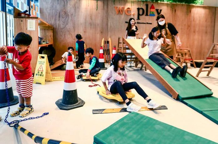 Call for child protection measures at public spaces Call for child protection measures at public spaces