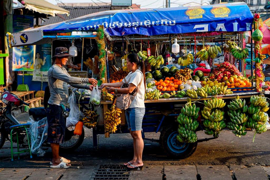 Cambodia bans Thai fruit, vegetables in border spat Cambodia bans Thai fruit, vegetables in border spat