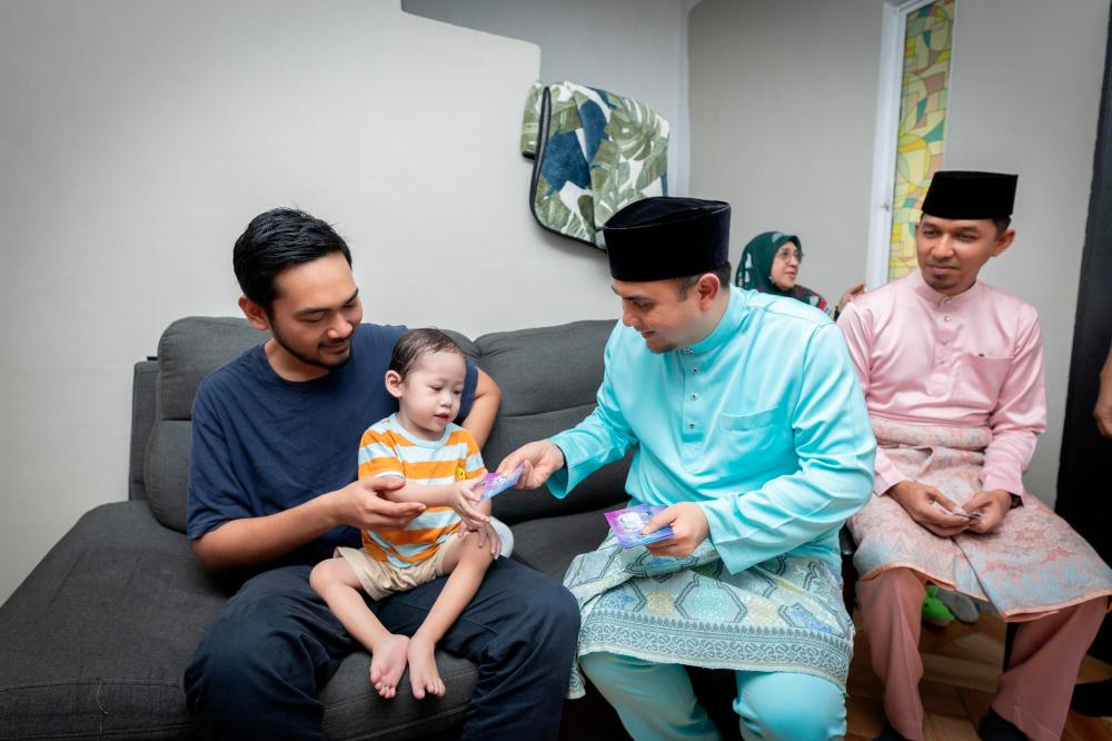 Child with heart disease receives financial contribution from Prime Minister 