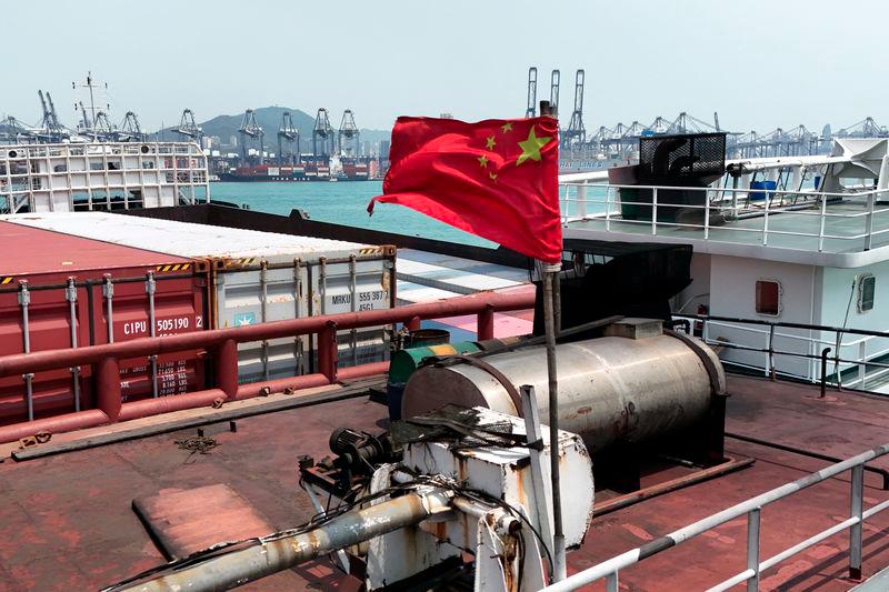 China hits back hard in global trade war with tariffs on US goods China hits back hard in global trade war with tariffs on US goods