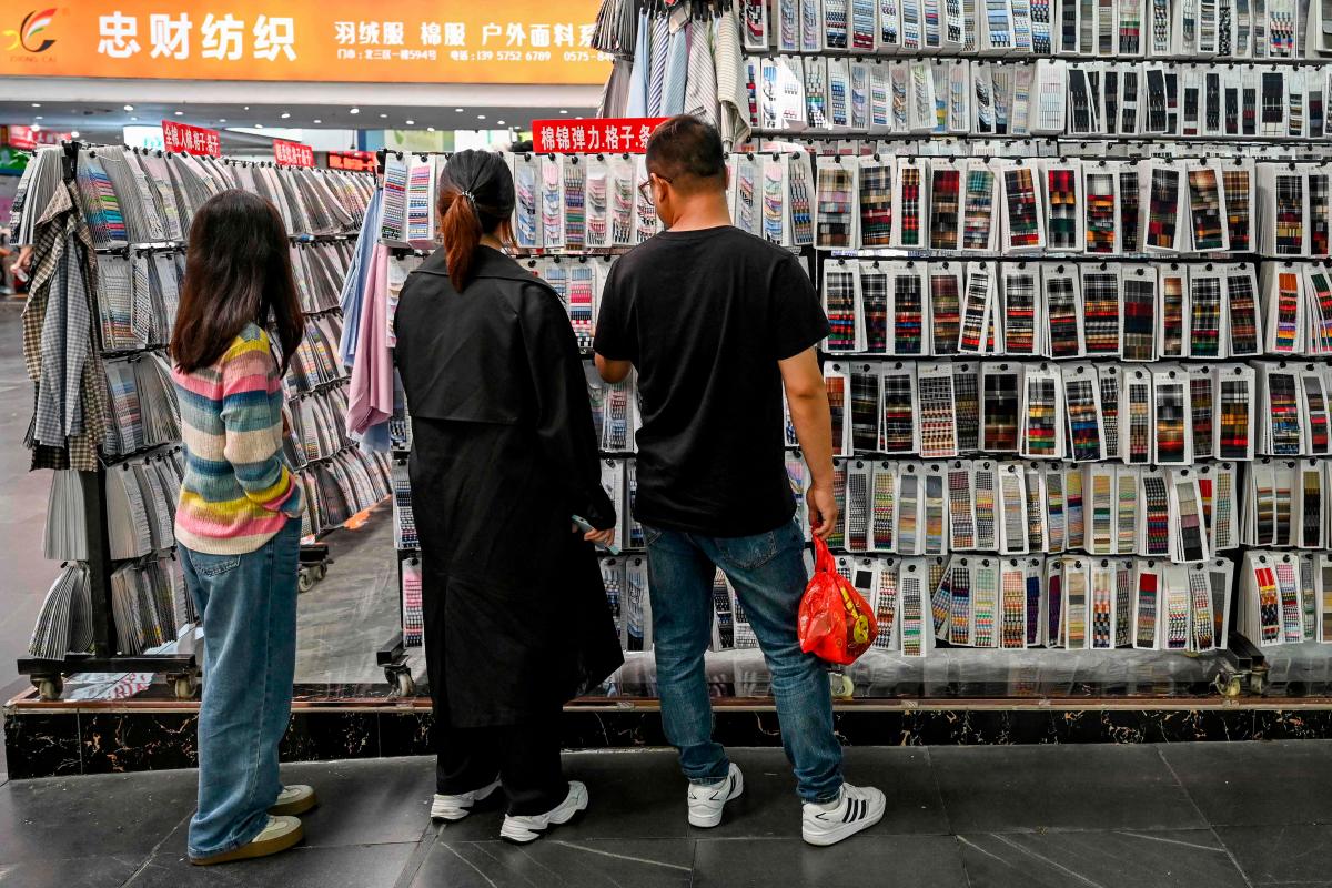 China's consumption slide deepens as tariff war bites China's consumption slide deepens as tariff war bites