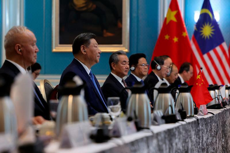 Chinese President Xi expresses strong commitment to enhancing cooperation with Malaysia Chinese President Xi expresses strong commitment to enhancing cooperation with Malaysia