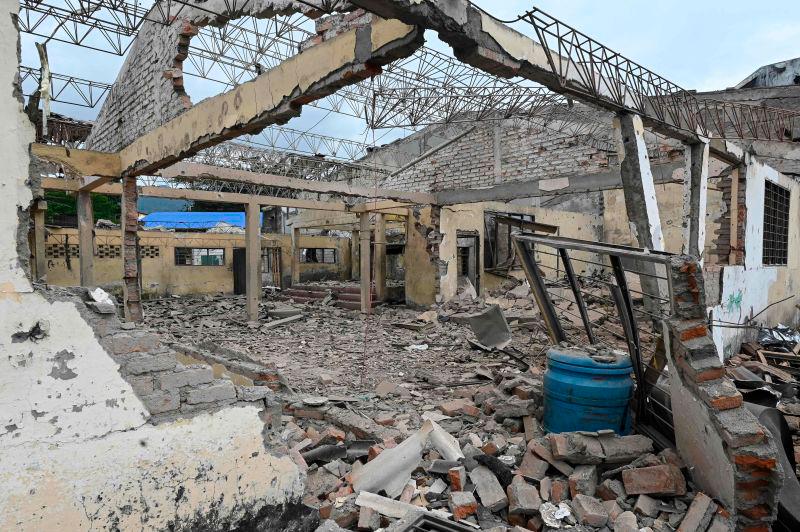 Colombia's Bicentenario pipeline suspends oil pumping after attack