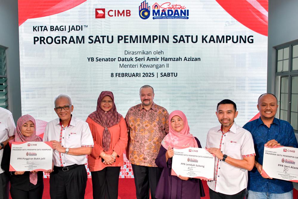 Cooperation between community and govt agencies key to ensure programmes achieve objectives - Amir Hamzah Cooperation between community and govt agencies key to ensure programmes achieve objectives - Amir Hamzah