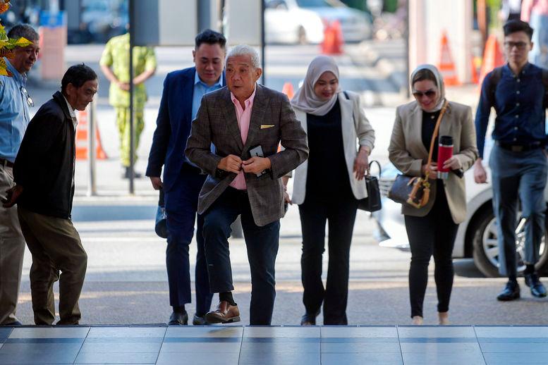 Court allows Bung Moktar, Zizie Izette to stay defence proceedings 