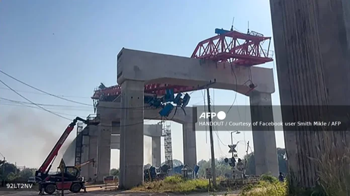 Crane collapse on Thai rail line kills 22, injures dozens