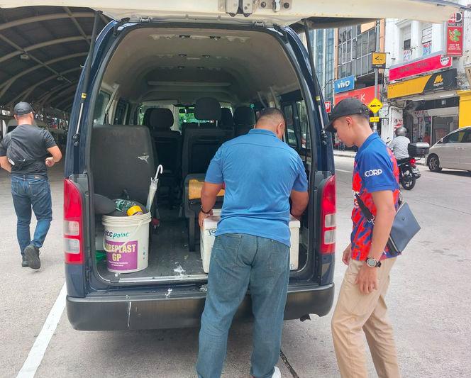 DBKL seize foreign businesses operating without licences 
