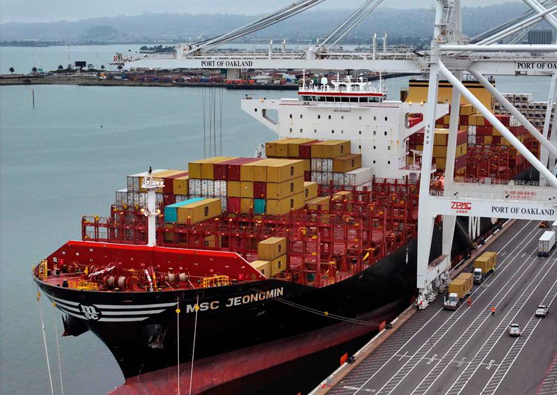 DHL to suspend global shipments of over $800 to US consumers