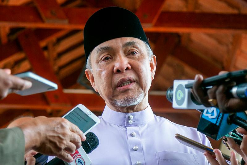 DPM Zahid extends condolences over death of MAPIM humanitarian workers in Gaza DPM Zahid extends condolences over death of MAPIM humanitarian workers in Gaza