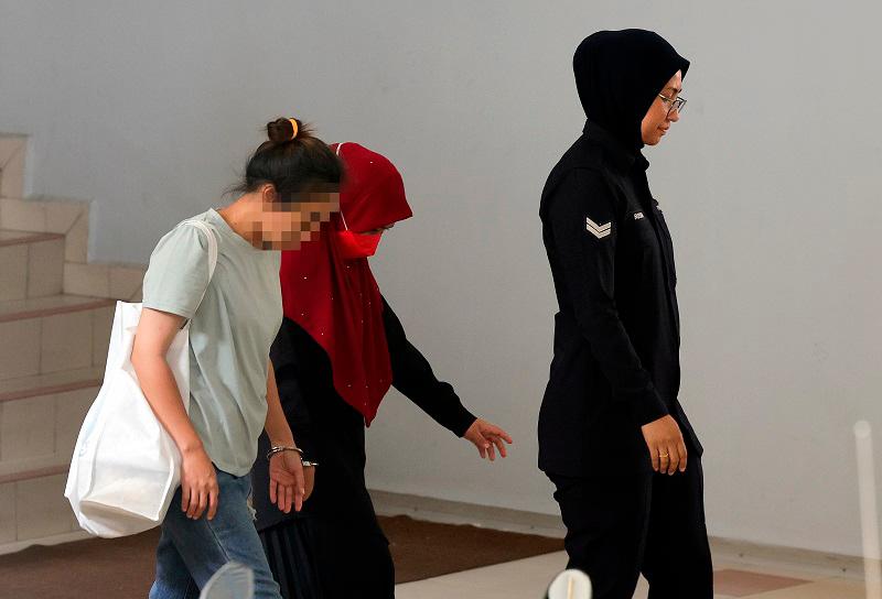Daycare assistant gets 10 months’ jail, fined RM20,000 for abusing children Daycare assistant gets 10 months’ jail, fined RM20,000 for abusing children