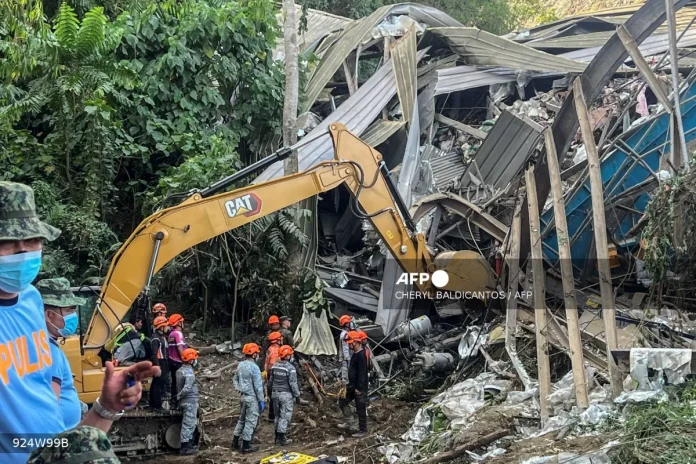 Death toll rises to 4 in Philippines landfill collapse