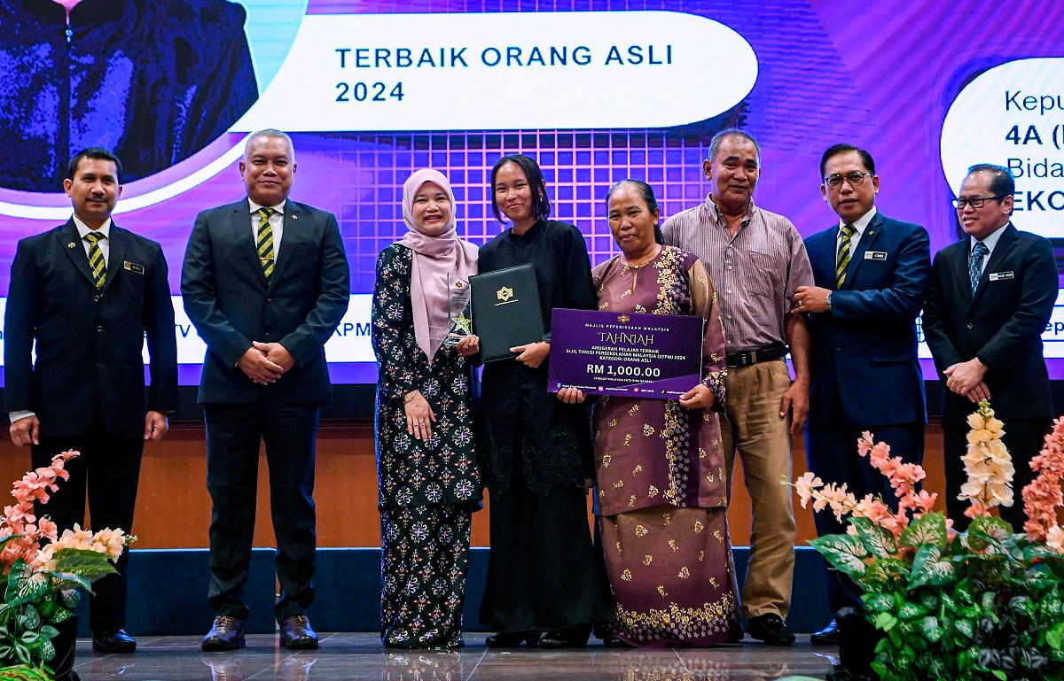 Desire to uplift family drives Orang Asli student to STPM excellence Desire to uplift family drives Orang Asli student to STPM excellence