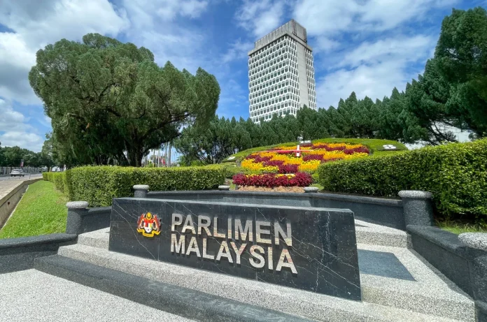 Dewan_Rakyat_to_discuss_disaster_warnings_and_Syariah_prosecution_today