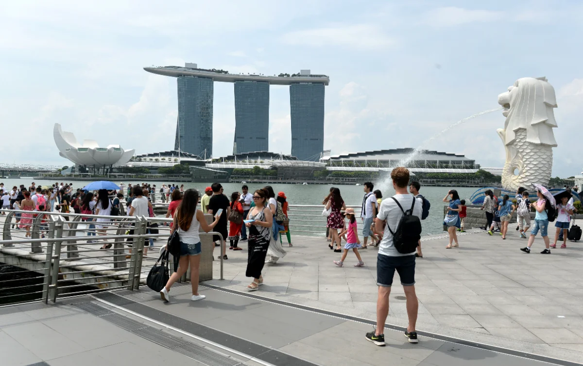 _Don_t_become_Singaporean_citizen_unless_you_want_to_work_till_dead_