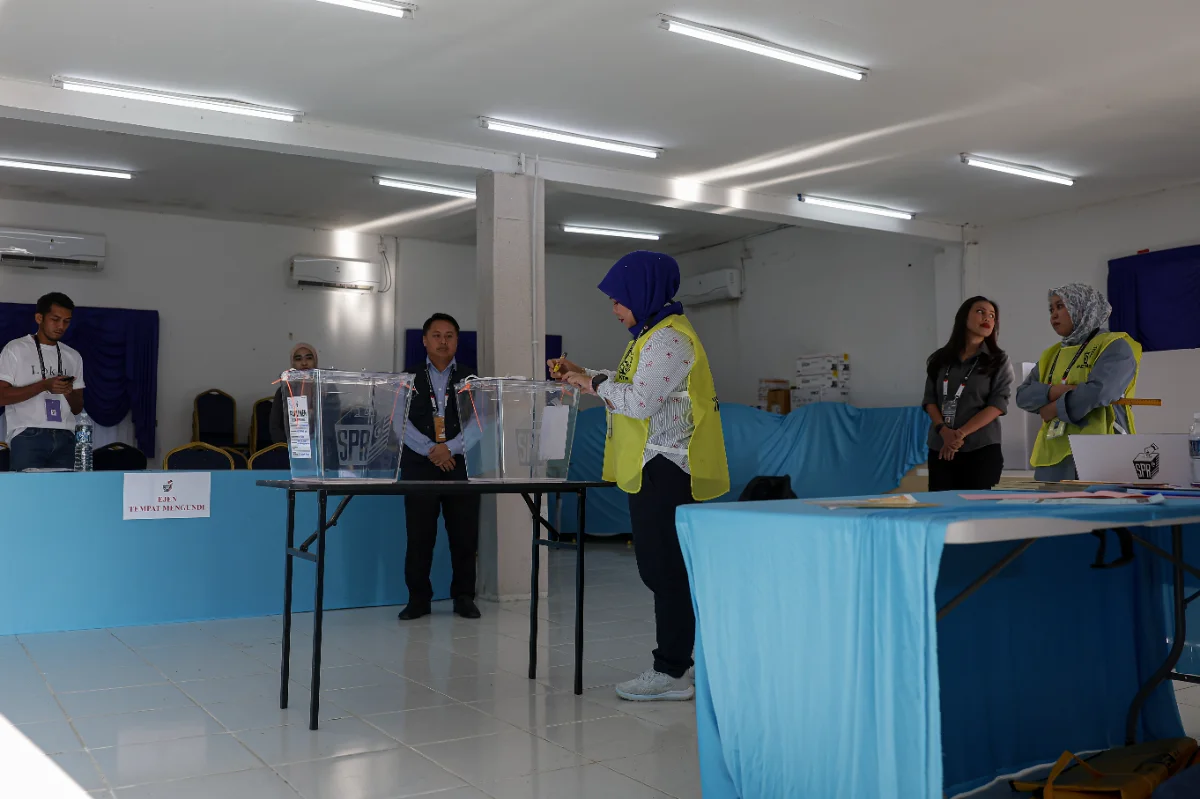 Early_voting_for_Kinabatangan_and_Lamag_by-elections_proceeds_smoothly