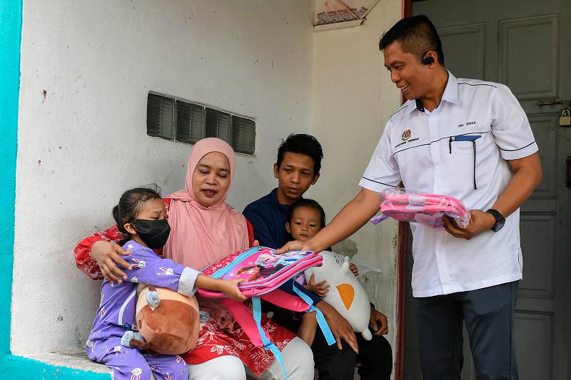 Education Minister offers support to child abuse victim in Perlis
