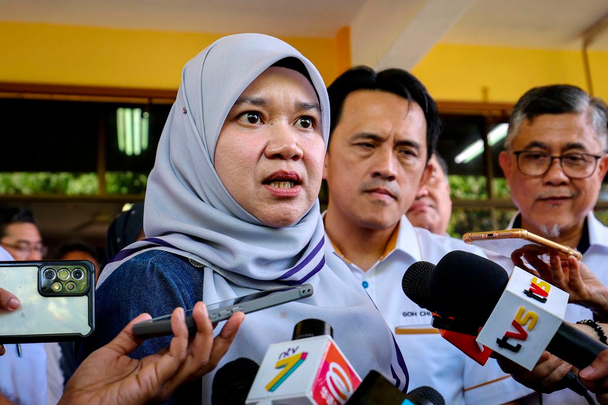 Education Minister steps in to help teen facing financial struggles