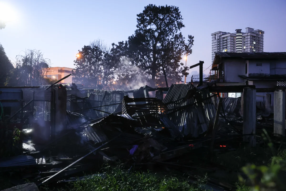 Elderly_woman_dies_in_Kota_Bharu_house_fire