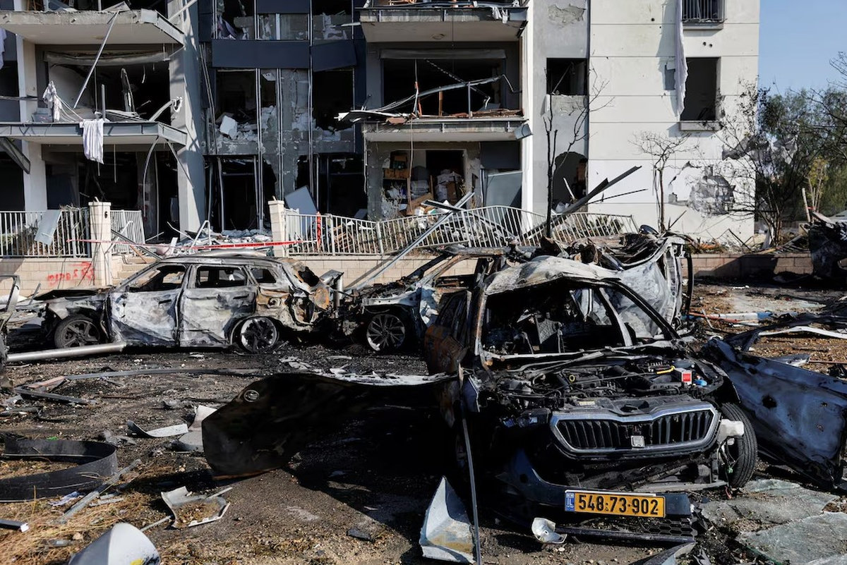 Europe pushes diplomacy as Israel-Iran air war enters second week Europe pushes diplomacy as Israel-Iran air war enters second week