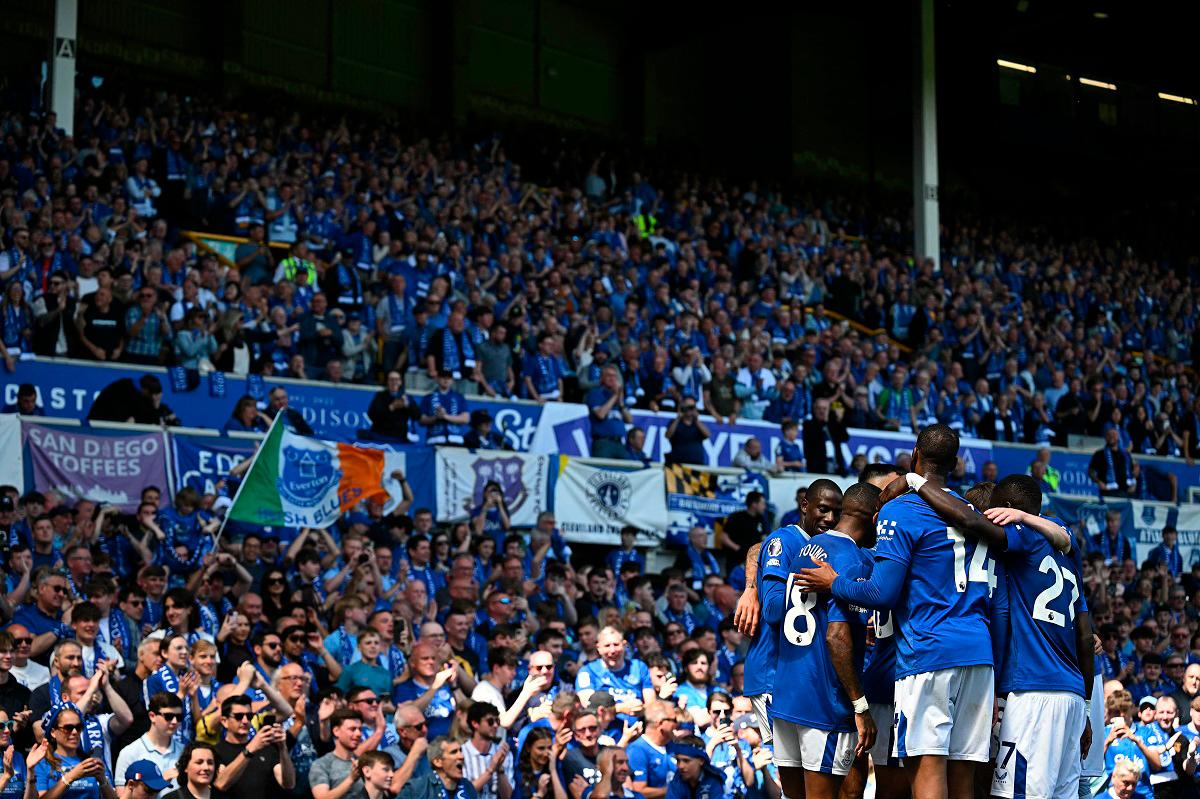 Everton beat Southampton in emotional farewell to Goodison Everton beat Southampton in emotional farewell to Goodison