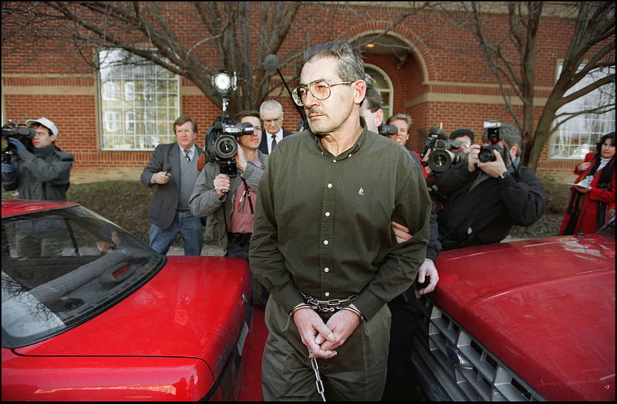 Ex-CIA agent convicted of spying for Soviets dies in prison